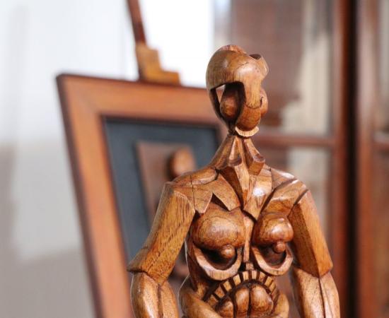 El CUSur rinde homenaje al escultor Juan Ávila