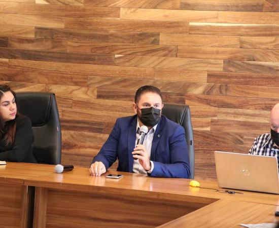 Unen esfuerzos para reforestar Zapotlán el Grande