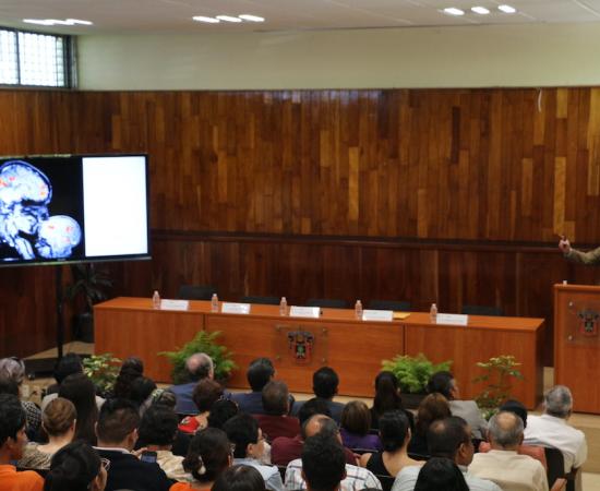 La UdeG y la Secretaría de Salud Jalisco entregan convenio general de colaboración en el CUSur