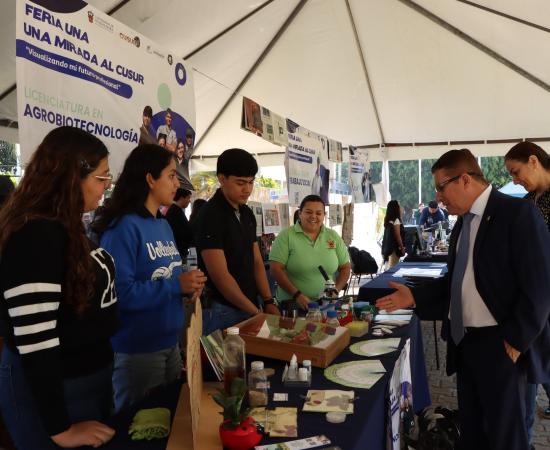 CUSur recibe a 1,260 estudiantes en la XXV Feria “Una Mirada al CUSur 2026"