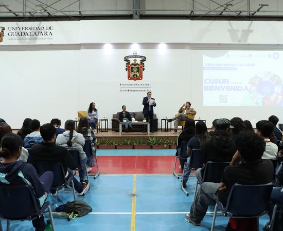 CUSur recibe a 1,260 estudiantes en la XXV Feria “Una Mirada al CUSur 2026"