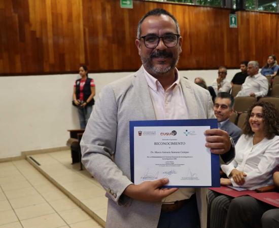 CUSur reconoce a 96 integrantes del Sistema Nacional de Investigadoras e Investigadores