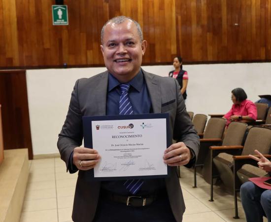 CUSur reconoce a 96 integrantes del Sistema Nacional de Investigadoras e Investigadores