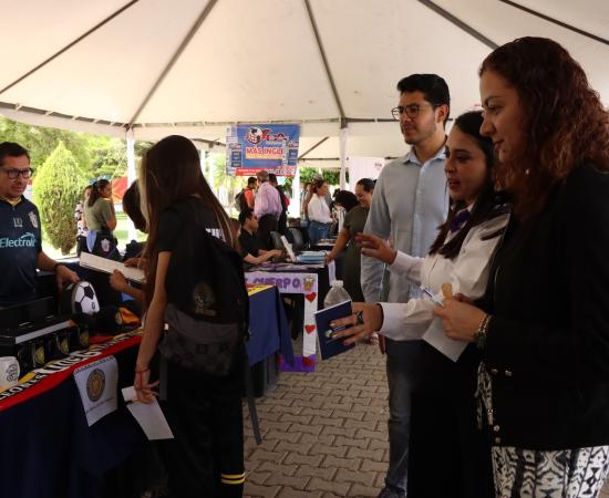 CUSur realizó la Tercera Feria del Empleo 2026 con la participación de 35 empresas