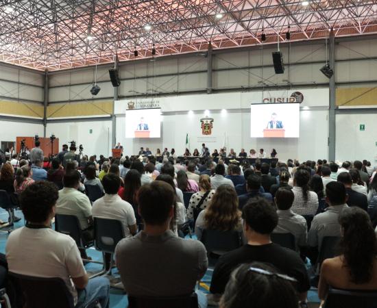 Primer informe del Dr. Dante Haro destaca crecimiento, inversión y visión de futuro en CUSur