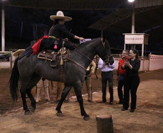 Charros del CUSur brillan en Tamazula en evento que celebra tradición y valores