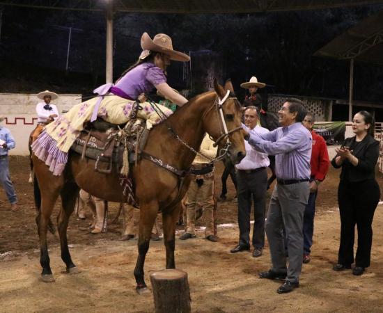 Charros del CUSur brillan en Tamazula en evento que celebra tradición y valores