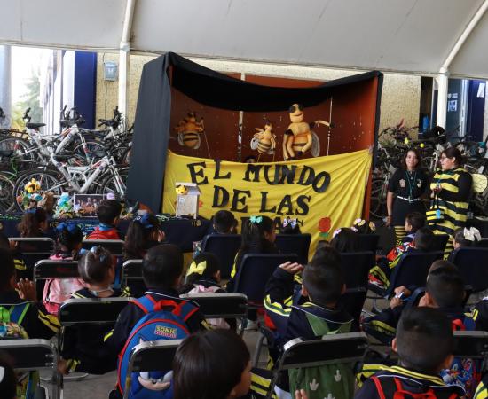 Más de 3 mil personas participan en la XII Feria de la Ciencia y la Tecnología en el CUSur 