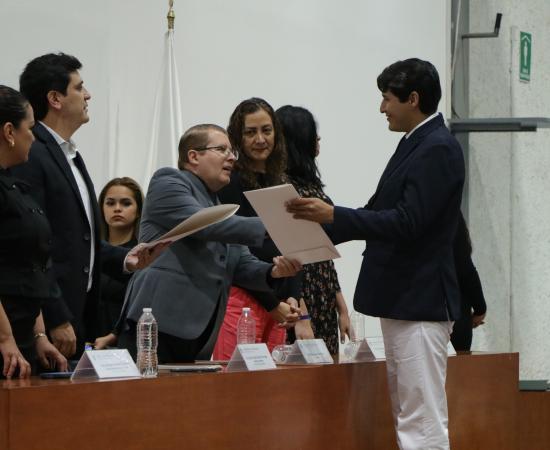 Se titulan 105 egresadas y egresados de la División de Ciencias de la Salud del CUSur