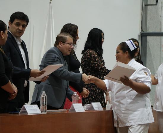 Se titulan 105 egresadas y egresados de la División de Ciencias de la Salud del CUSur