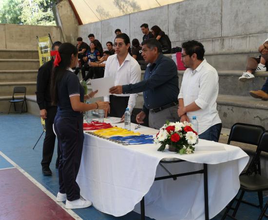 Primer Concurso de Escoltas de Bandera en la Licenciatura en Cultura Física y Deportes del CUSur