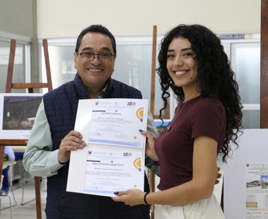 Premian a los ganadores del concurso “Huellas del CUSur 2024” en el 30 aniversario del CUSur