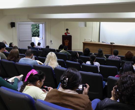 Se inauguró la cátedra de Letras Hispánicas con un análisis del ensayo mexicano