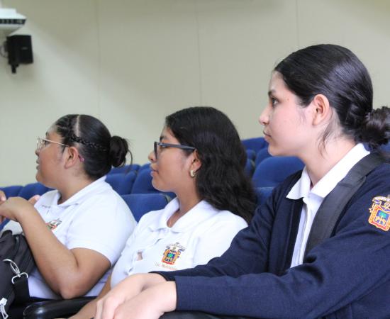 CUSur impulsa la salud mental con conferencia sobre bienestar emocional