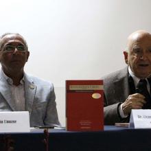 Vicente Preciado Zacarías dicta cátedra a estudiantes de Letras Hispánicas de CUSur