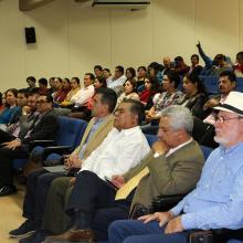 Foto 5. Dictan conferencia sobre la historia e identidad de la Universidad de Guadalajara