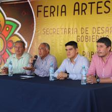 Foto 3. Nota Feria Artesanal del Sur congrega expositores de 14 municipios
