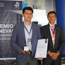 Foto 4. Nota Reciben mil 87 egresados del país el Premio Ceneval al Desempeño de Excelencia EGEL