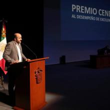 Foto 5. Nota Reciben mil 87 egresados del país el Premio Ceneval al Desempeño de Excelencia EGEL